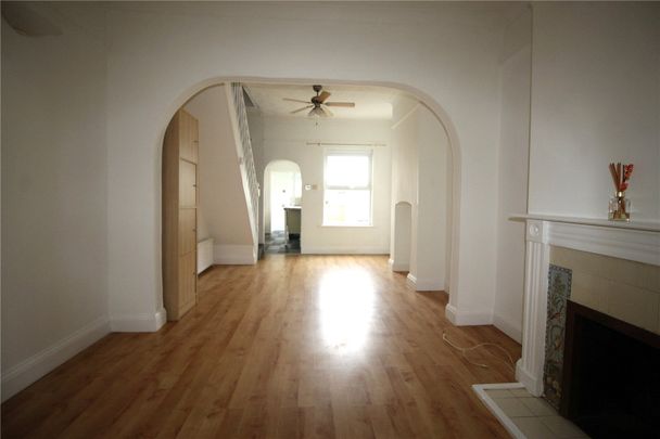 2 bedroom house to rent - Photo 1