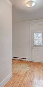 Renovated 5-1/2 in Verdun, available immediately. - Photo 4