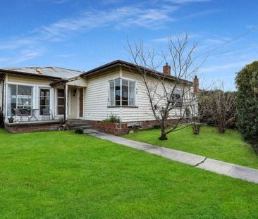 Spacious 3-Bed Family Home in Moonah - Photo 5