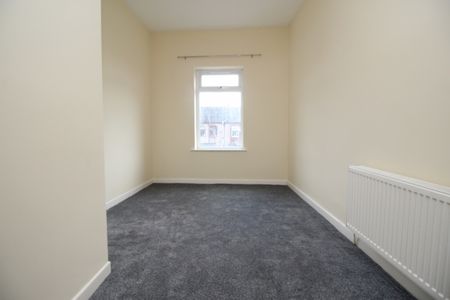 2 Bedroom End of Terrace - Photo 2