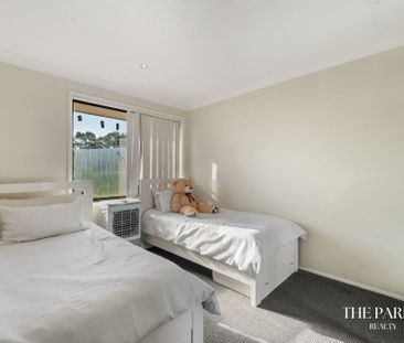 Three Bedroom Family Brick Home with Spacious Yard!! - Photo 3