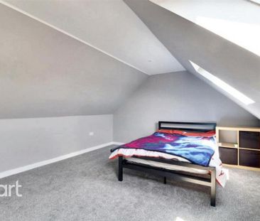 3 bedroom flat to rent - Photo 2