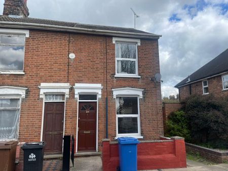 2 bedroom end of terrace house to rent - Photo 4