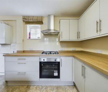 2 bedroom end of terrace house to rent - Photo 6