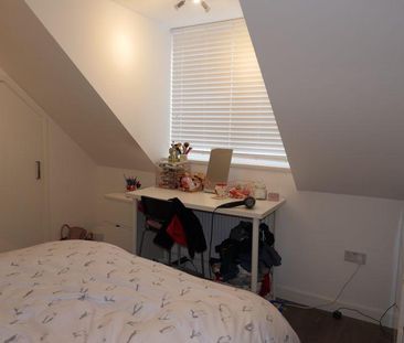 3 bedroom apartment to rent - Photo 5