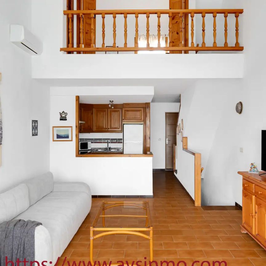 Casa adosada de alquiler en Calle Ravel, 12, Gran Vista - Olivo de Oro - Photo 1