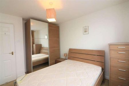 Ferguson Close, London, E14 - Photo 4