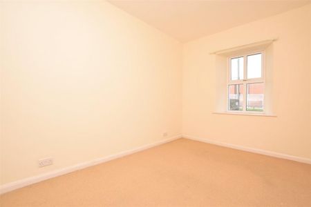 2 bedroom maisonette to rent - Photo 3