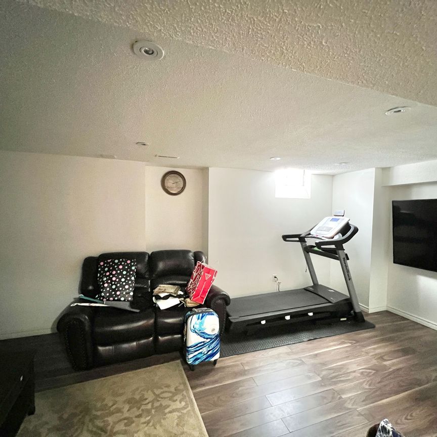 For Lease - 2 Palmolive Street, Brampton, Ontario - Photo 1