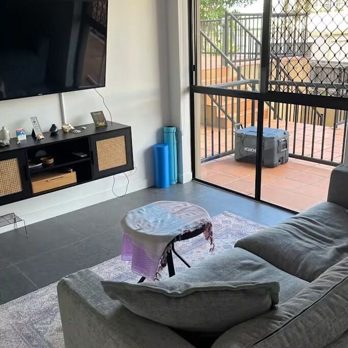 Tranquil Space close to Uni - Photo 1