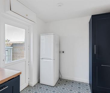 2 bedroom semi-detached house to rent - Photo 4