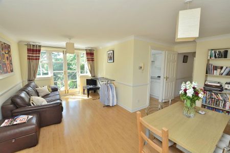 2 bedroom apartment to rent - Photo 2