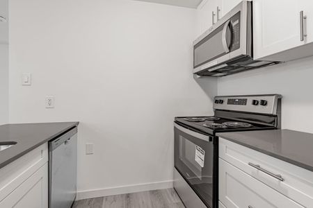 For Lease - 2507 Eglinton Avenue Unit# 307, Toronto, Ontario - Photo 2