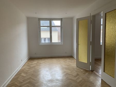 Location Appartement 4 pièces 97m² SARREGUEMINES 57200 - Photo 4