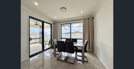 Newly built property with 10 kw solar panels and smart home features | Next to park perfect for family! (unfurnished) - Photo 3