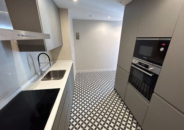 Calle de Colmenares, Madrid, Community of Madrid 28004