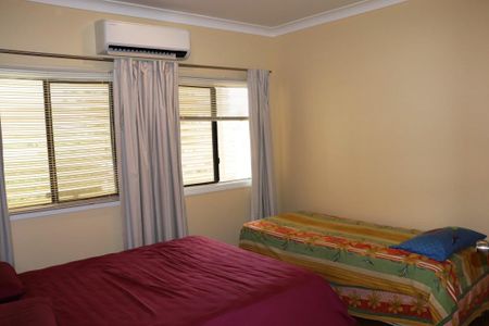 3 Bedroom brick Home Close to CBD - Photo 3