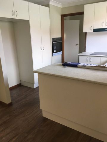 LOW MAINTENANCE, CENTRAL CONVENIENCE - Photo 3