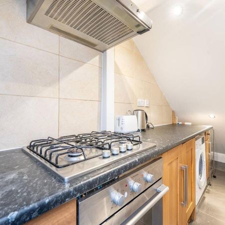 Studio to rent - Photo 4