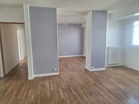 Location Appartement 4 pièces 91m² LISIEUX 14100 - Photo 1