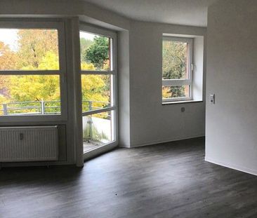 Renovierte und individuelle 2-Zimmer-Wohnung (Anmietung nur mit WBS) ! - Foto 1