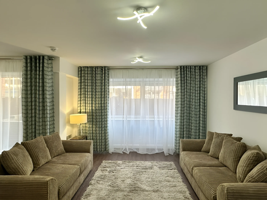 3 bedroom apartment to rent Royal Plaza, 2 Westfield Terrace, Sheffield, S1 - Photo 1