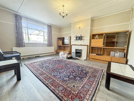 3 bedroom detached bungalow to rent - Photo 3