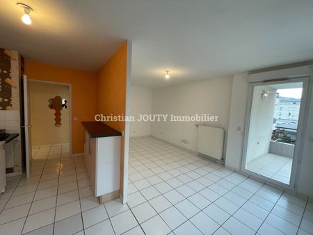 Location Appartement 2 pièces 49m² ECHIROLLES 38130 - Photo 2