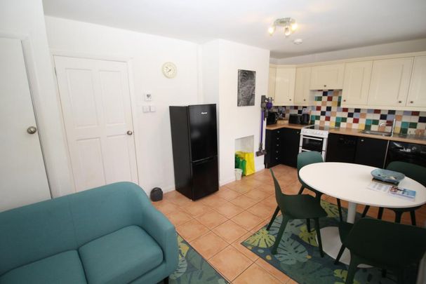 2 bedroom semi-detached house to rent - Photo 1