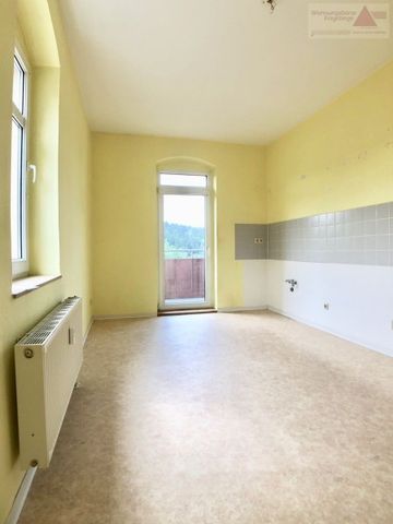 Zentral gelegene 2-Raum-Wohnung mit Balkon in Rabenau - Photo 2