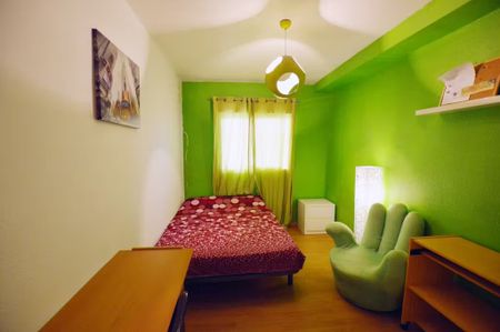 Carrer de la Reina, Valencia, Valencian Community 46011 - Photo 3