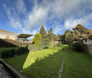 Feel at home, Living Here! - Photo 3