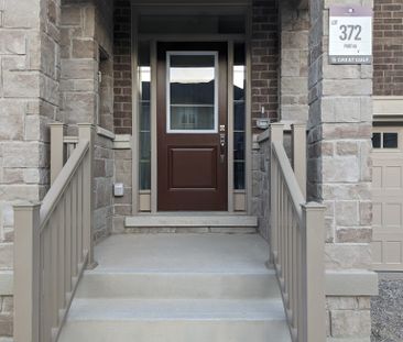 For Lease - 67 Bermondsey Way, Brampton, Ontario - Photo 2