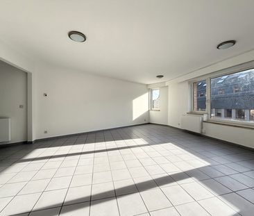 Appartement - à louer - Photo 2