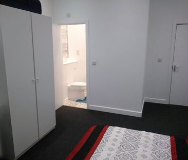 8 Bed Terraced House, St. James Road, LE2 - Photo 3