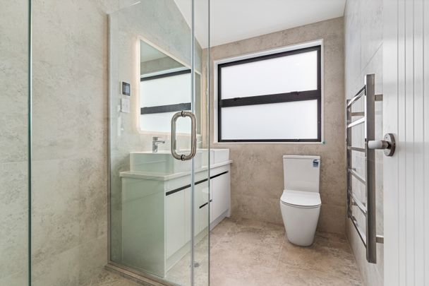 Modern Luxury - Unbeatable Location - Photo 1