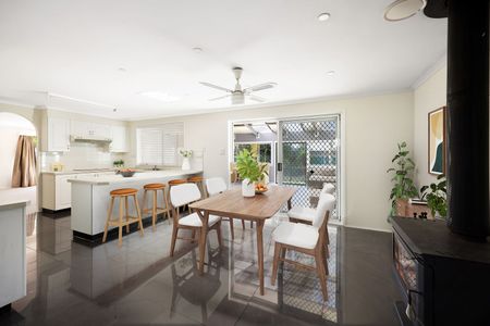 Home For Rent - Photo 3