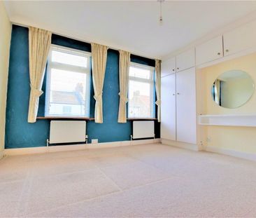 Tucker Street, Watford - Photo 3