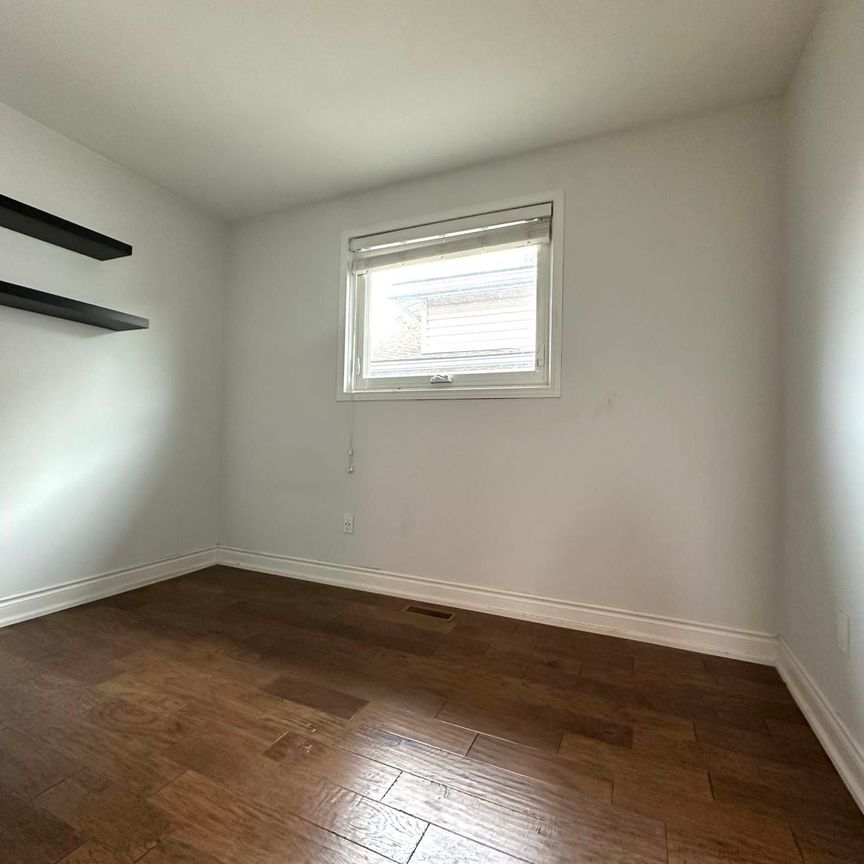 For Lease - 684 Cape Avenue, Burlington, Ontario - Photo 1