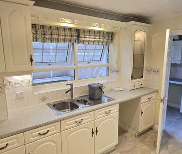 4 bedroom detached house to rent - Photo 5