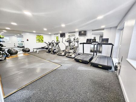 2 bedroom apartment to rent - Photo 4