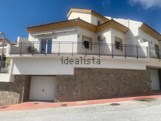 Alquiler de chalet pareado en Calle Colmenar, 3 - Photo 1