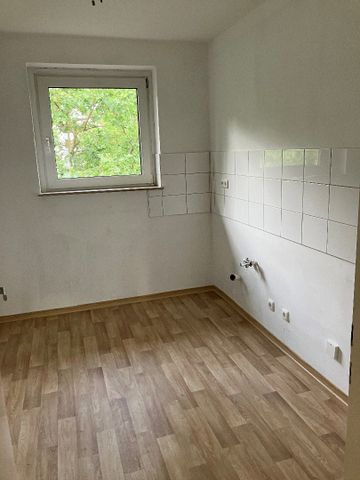 Schöne 3-Zimmer Erdgeschosswohnung mit Loggia zu vermieten - Foto 3