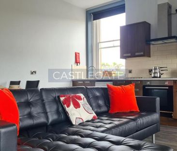 1 bedroom in a flat share to rent - Photo 4