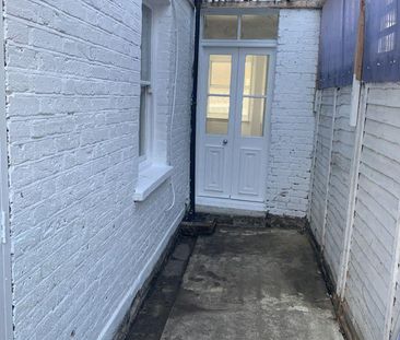 3 bedroom terraced house to rent - Photo 3