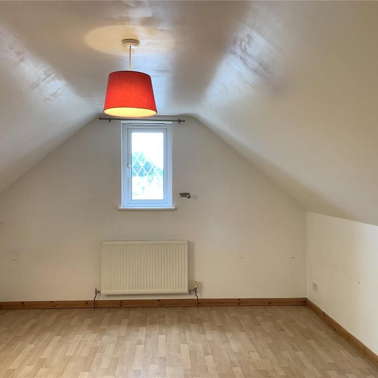 4 bedroom bungalow to rent - Photo 1