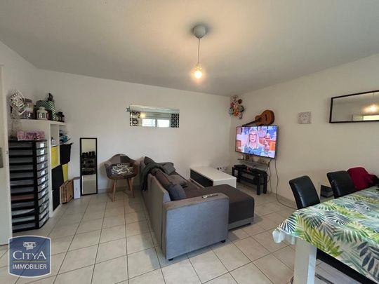 Location Appartement 2 pièces 47m² LE RUSSEY 25210 - Photo 1