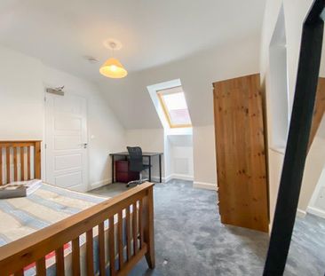 5 bedroom detached house to rent - Photo 3