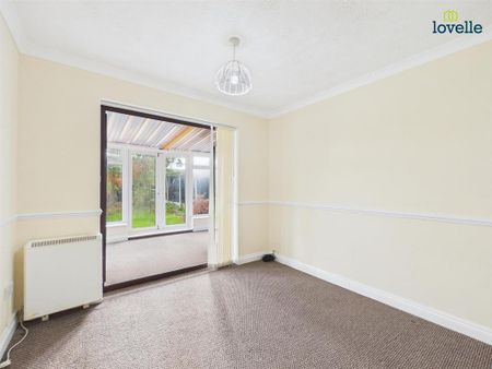 2 bedroom detached bungalow to rent - Photo 2