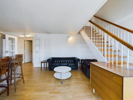 2 bedroom flat to rent - Photo 2